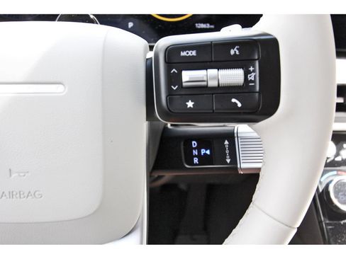 Used 2025 Hyundai Santa Fe Limited FWD image 20