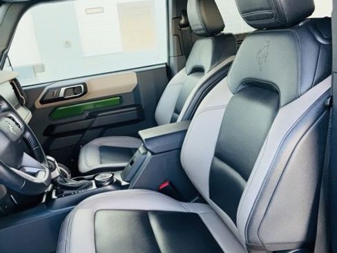 Used 2024 Ford Bronco Big Bend w/ Sasquatch Package image 12