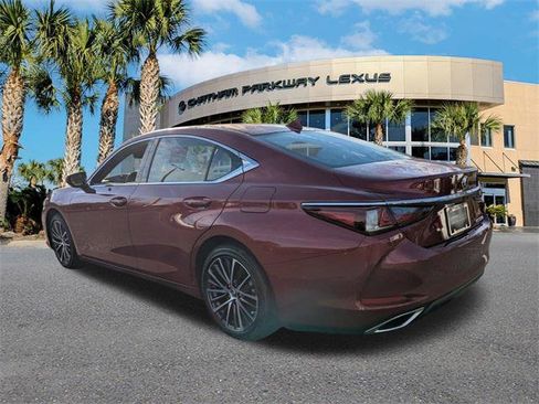 Certified 2025 Lexus ES 350 w/ Premium Package image 6