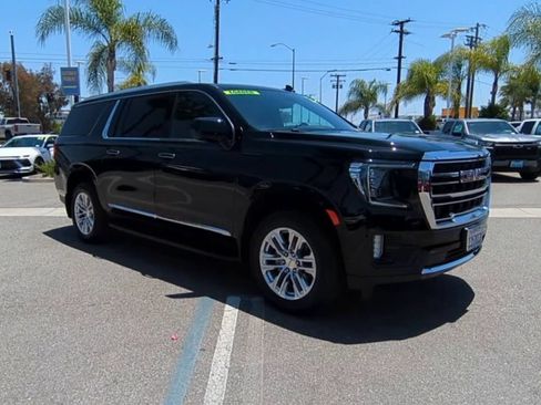 Used 2024 GMC Yukon XL SLT RWD image 2