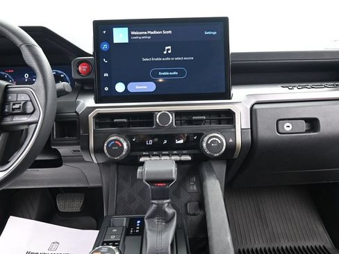 Used 2025 Toyota Tacoma TRD Off-Road AWD/4WD image 22