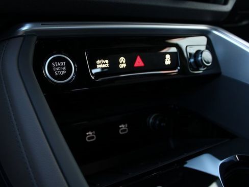 New 2025 Audi Q5 Premium Plus image 6