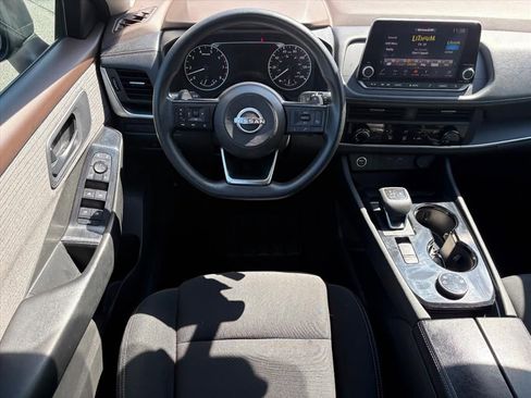 Used 2023 Nissan Rogue S AWD/4WD image 23