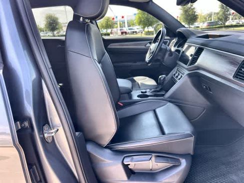 Used 2020 Volkswagen Atlas Cross Sport SE AWD/4WD image 12