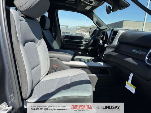 New 2026 RAM 1500 4x4 Crew Cab image 14