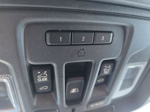 Used 2022 Chevrolet Silverado 1500 High Country image 23