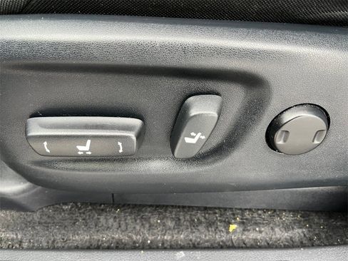 Used 2015 Toyota 4Runner SR5 image 13