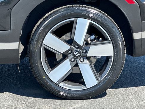Certified 2025 Hyundai Santa Fe Limited AWD/4WD image 25