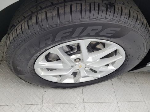 Used 2022 Chevrolet Equinox LS image 31