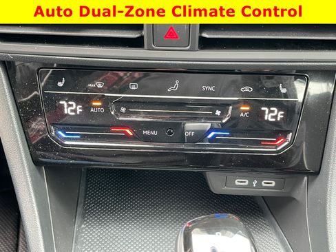 Used 2025 Volkswagen Jetta Sport FWD image 21