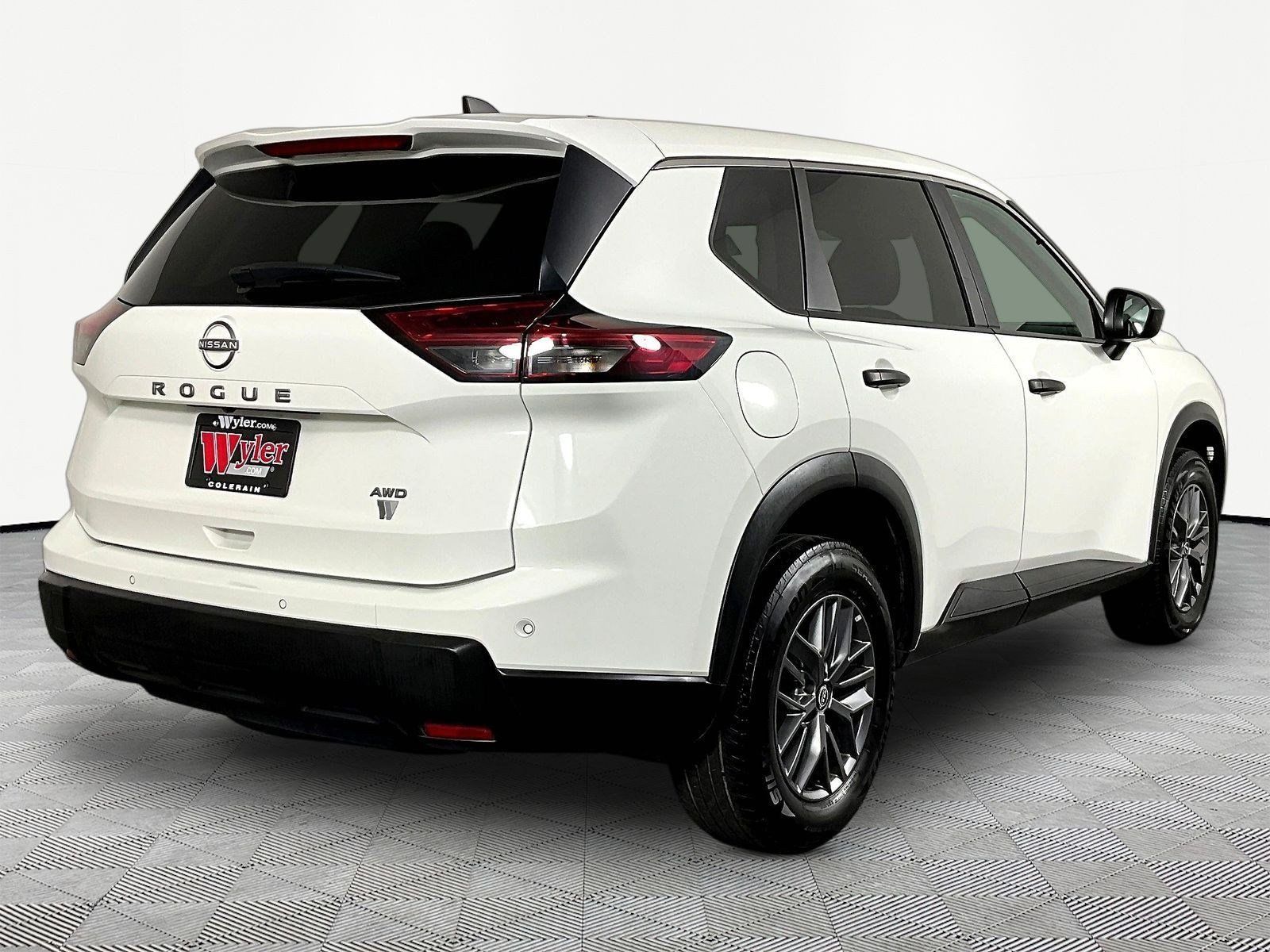 Certified 2024 Nissan Rogue S AWD/4WD image 6