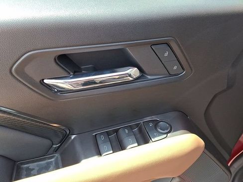 Used 2025 GMC Canyon AT4 w/ Nightfall Edition AWD/4WD image 21