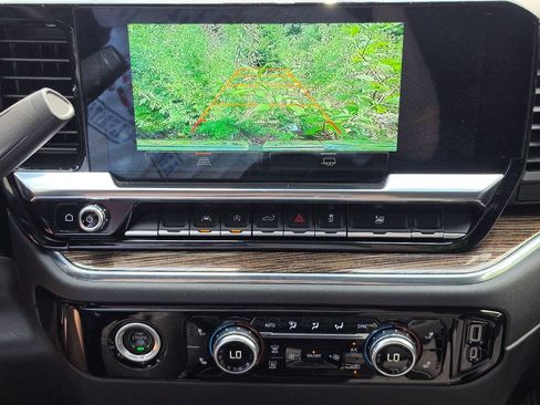 Used 2023 GMC Sierra 1500 Elevation AWD/4WD image 23