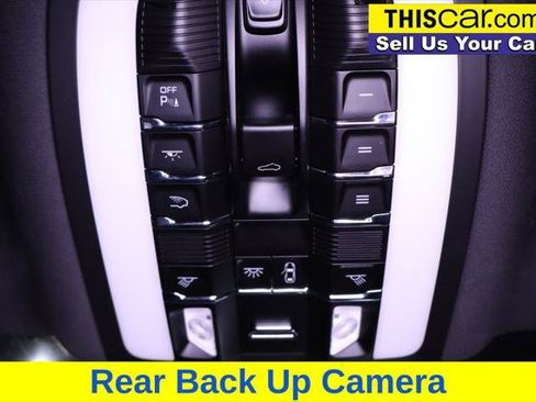 Used 2022 Porsche Macan AWD/4WD image 21
