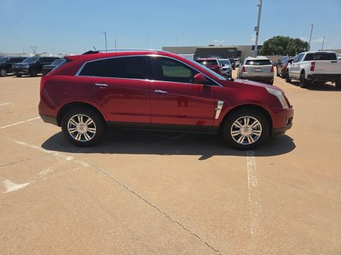 Used 2010 Cadillac SRX Luxury FWD image 4