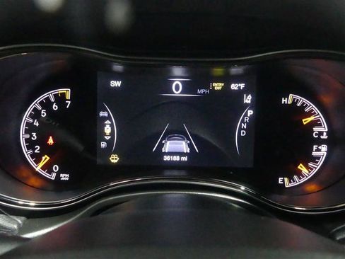 Used 2021 Jeep Grand Cherokee High Altitude AWD/4WD image 32