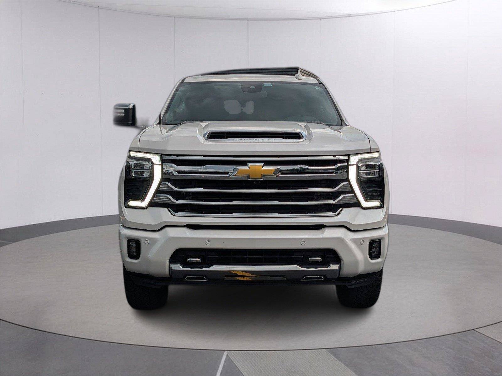 Used 2024 Chevrolet Silverado 2500 High Country AWD/4WD image 9