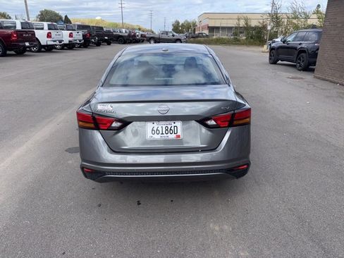 Used 2023 Nissan Altima 2.5 SV image 8