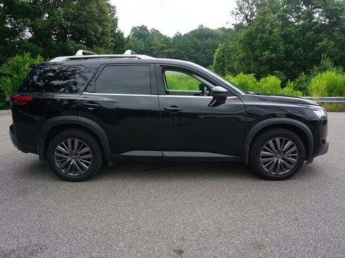 Used 2023 Nissan Pathfinder SL w/ SL Premium Package FWD image 24