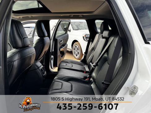 Used 2022 Jeep Cherokee Limited image 61