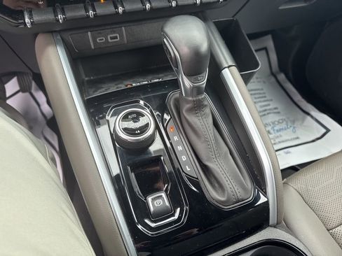 Used 2023 Chevrolet Colorado ZR2 w/ ZR2 Convenience Package III image 19