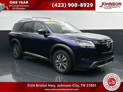 Used 2023 Nissan Pathfinder SL FWD image 1