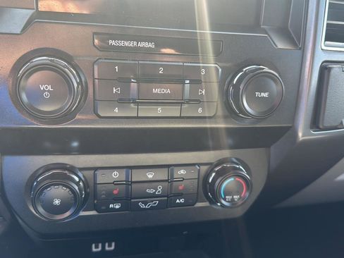Used 2019 Ford F150 XLT w/ Equipment Group 302A Luxury AWD/4WD image 16