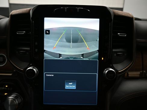 Used 2022 RAM 1500 Limited w/ Body Color Bumper Group image 31