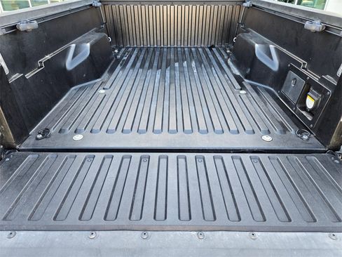 Used 2021 Toyota Tacoma TRD Off-Road image 28