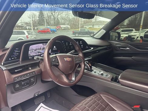 Used 2022 Cadillac Escalade Sport Platinum w/ LPO, ONYX Package image 24