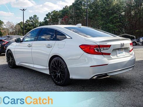 Used 2018 Honda Accord Touring image 13