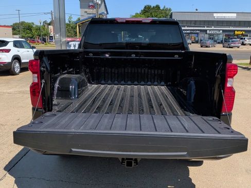 New 2026 Chevrolet Silverado 1500 Custom w/ LPO, Dark Essentials Package RWD image 33