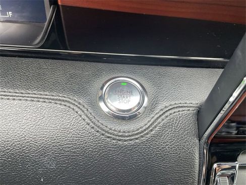 Used 2022 Lincoln Navigator Reserve image 17