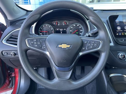 Used 2025 Chevrolet Malibu LT image 22