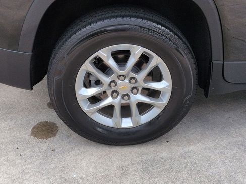 Used 2020 Chevrolet Traverse LS FWD image 26
