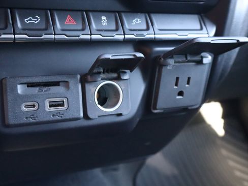 Used 2020 Chevrolet Silverado 2500 LTZ image 30