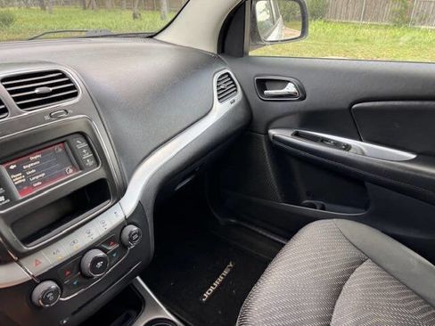 Used 2012 Dodge Journey SXT w/ Popular Equipment Group FWD image 37