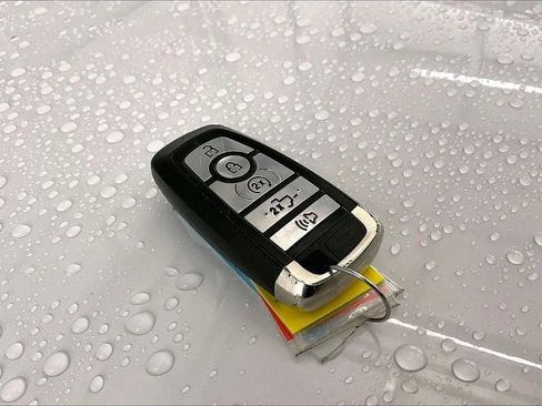 Used 2018 Ford F150 Lariat w/ Equipment Group 502A Luxury image 9