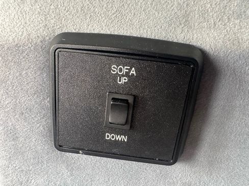 Used 1997 Ford E-150 and Econoline 150 image 28