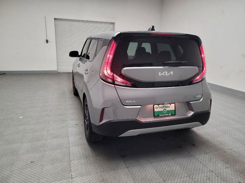 Used 2024 Kia Soul EX image 6