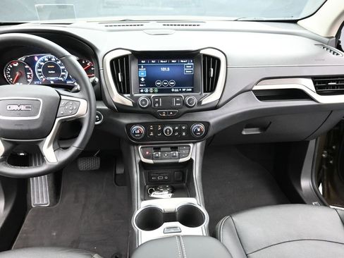 Used 2023 GMC Terrain Denali image 14