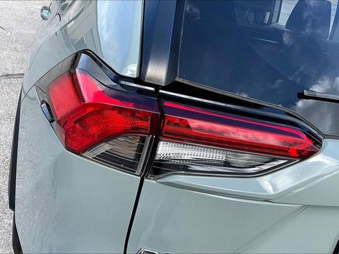 Used 2021 Toyota RAV4 XLE FWD image 23