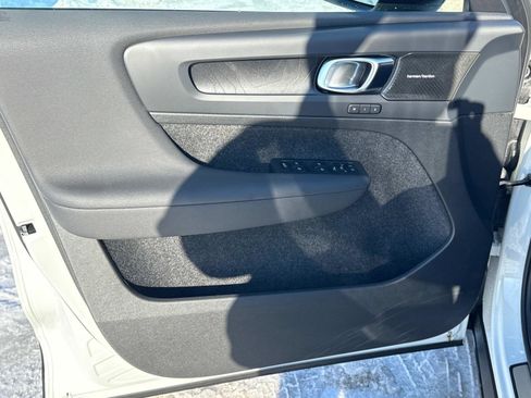 Certified 2024 Volvo C40 P8 Recharge Ultimate image 16