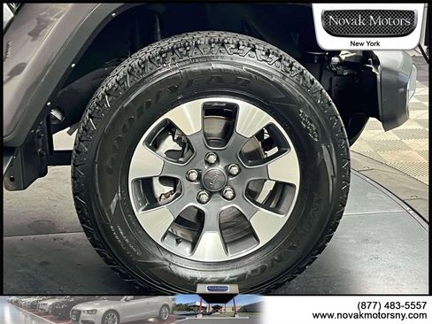 Used 2022 Jeep Wrangler Unlimited Sahara w/ Cold Weather Group image 9