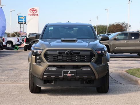 New 2025 Toyota Tacoma TRD Sport image 3