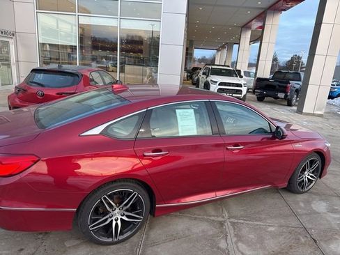 Used 2021 Honda Accord Touring image 8