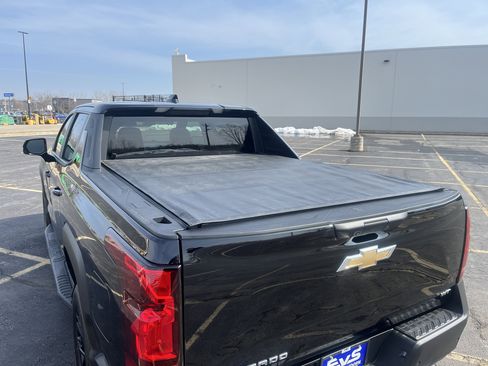 Used 2024 Chevrolet Silverado EV W/T image 9