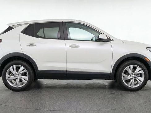 Used 2025 Buick Encore GX Preferred image 11