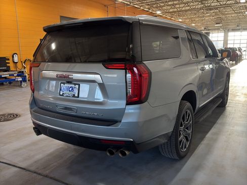 Used 2024 GMC Yukon XL Denali AWD/4WD image 7