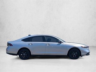 Used 2025 Honda Accord SE video 4
